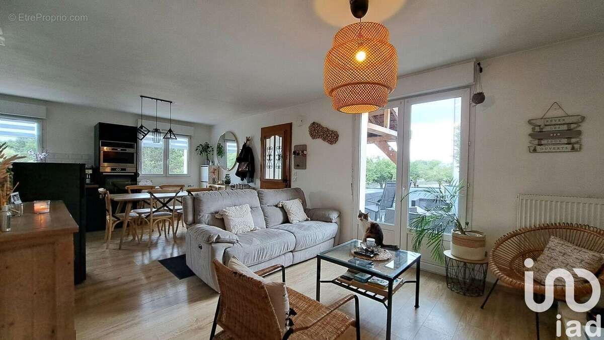 Photo 3 - Maison à LA CHAPELLE-SAINT-LUC