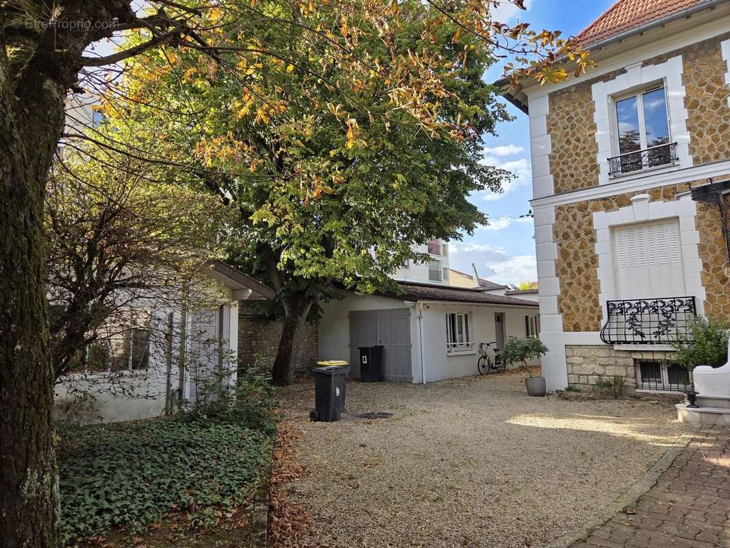 Maison à SAINT-MAUR-DES-FOSSES