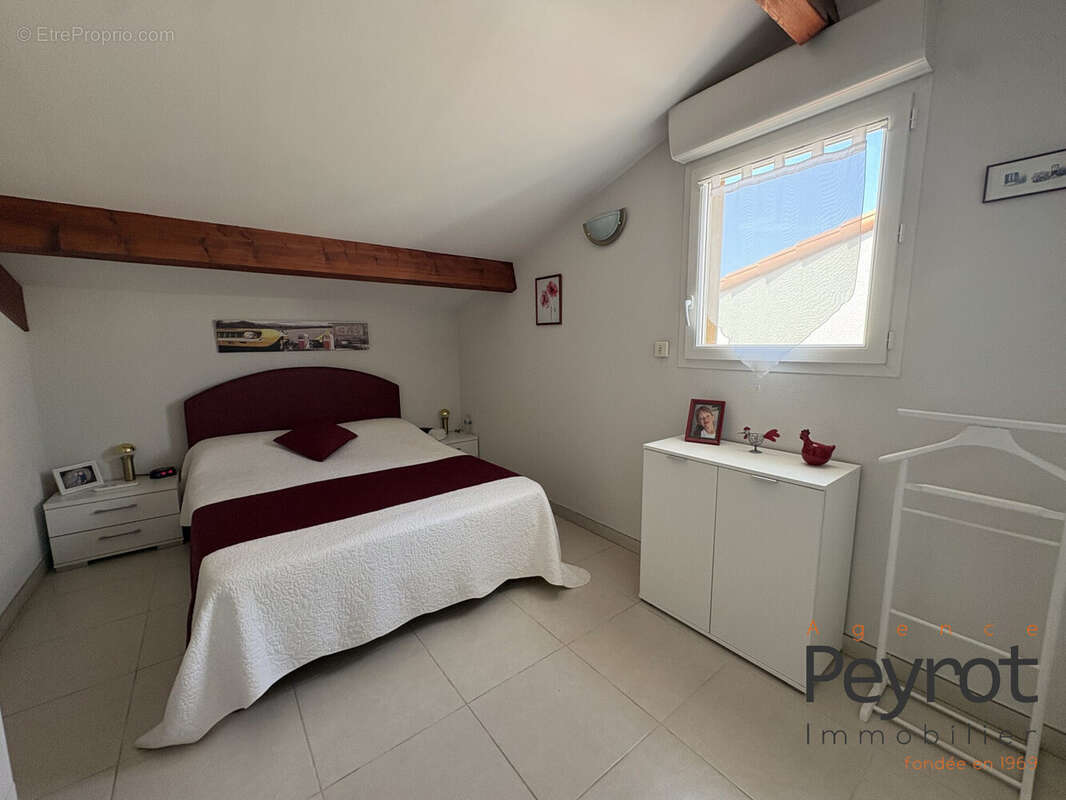Appartement à SAINT-LAURENT-DE-LA-SALANQUE