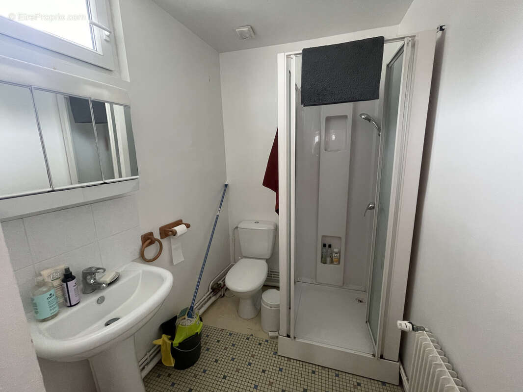 Appartement à ROCHEFORT-MONTAGNE