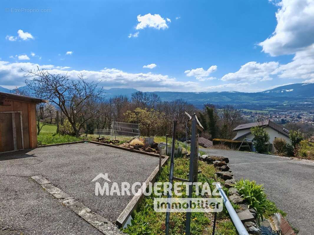 Appartement à CRANVES-SALES