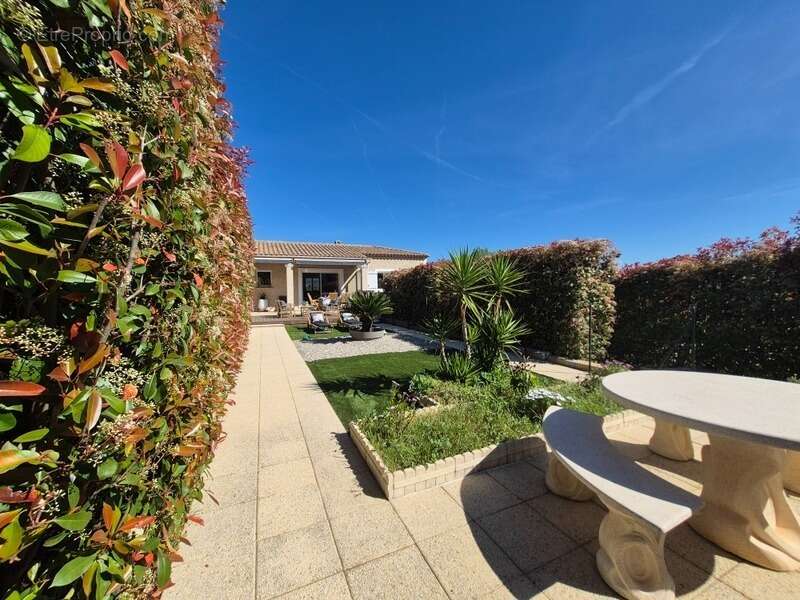 Maison à SOLLIES-VILLE