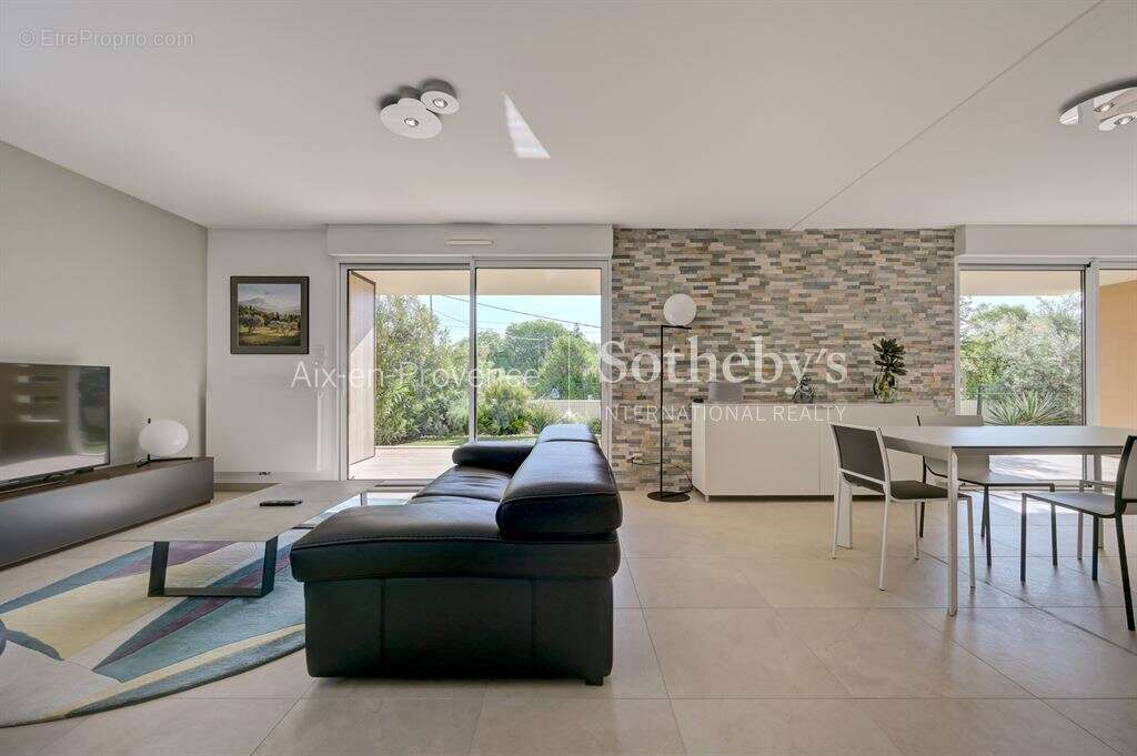 Appartement centre ville terrasse /jardin/garage - photo 5