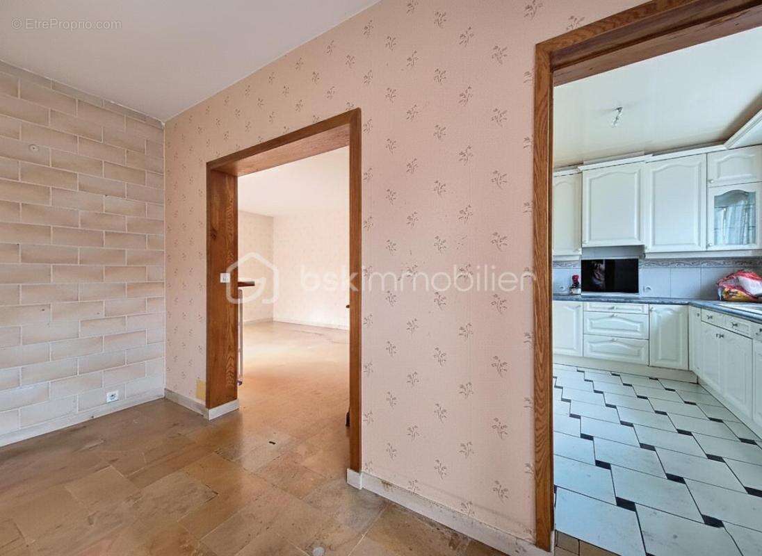 À vendre – Maison familiale avec sous-sol total à Gagny – Quartier pavillonnaire recherché - photo 6