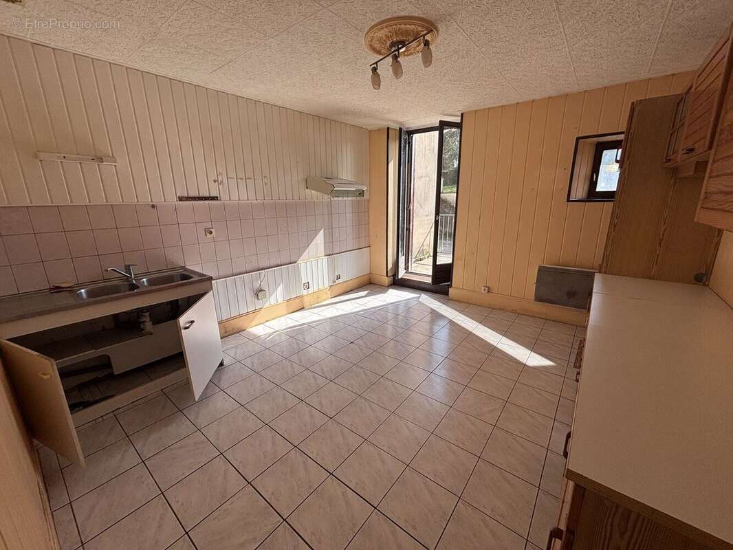 Appartement à PORT-SUR-SAONE