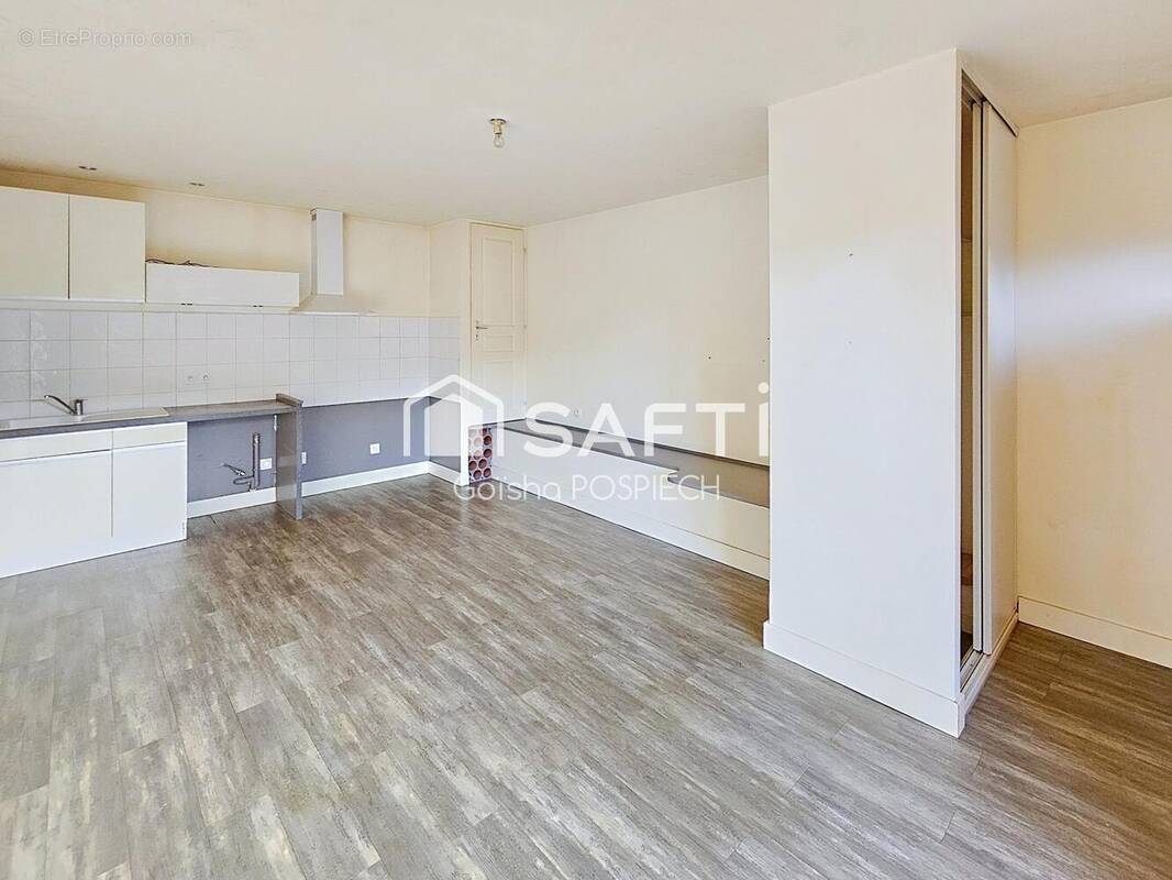 Photo 1 - Appartement à SAINT-GEOIRE-EN-VALDAINE