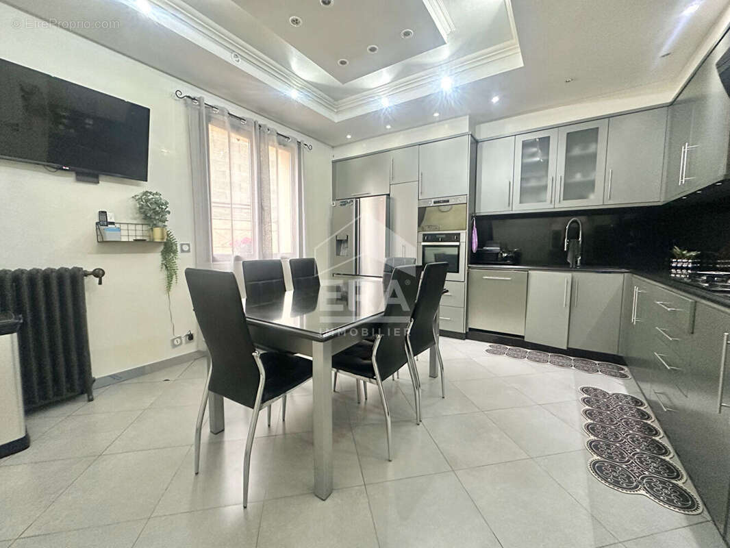 Maison à SARTROUVILLE