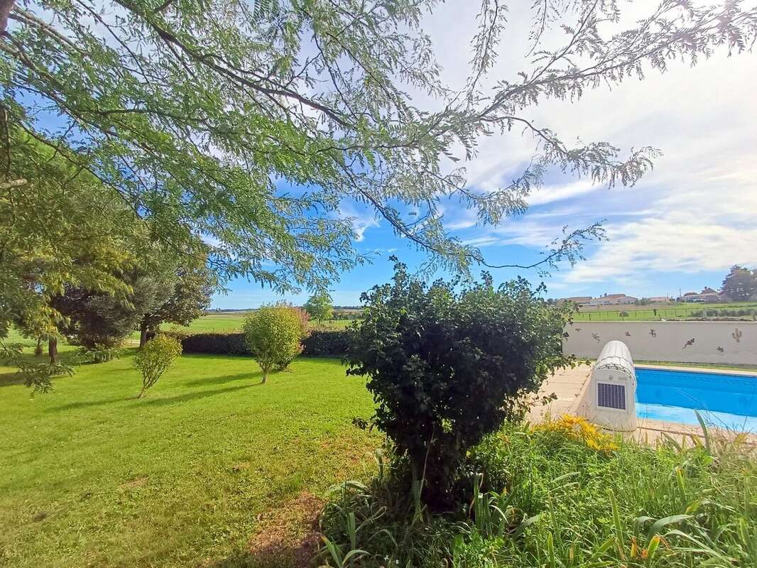 Maison à SAINT-CIERS-DU-TAILLON