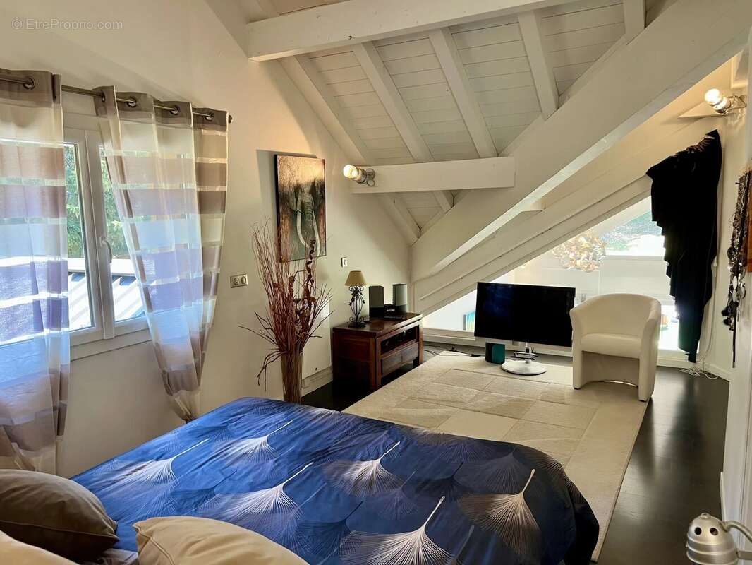Villa d'exception de 167 m² avec piscine aux Déserts - photo 12