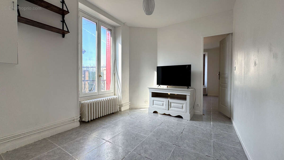 Appartement à CORBEIL-ESSONNES