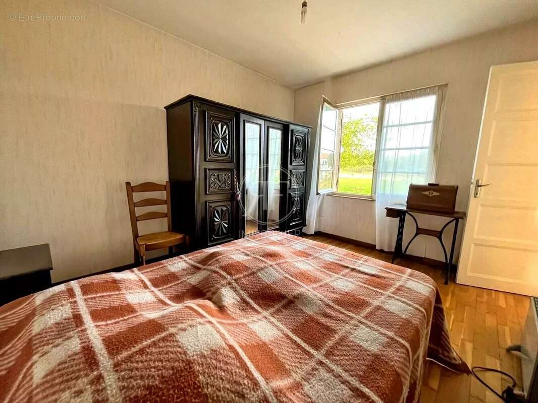 Maison à SAINT-EMILION