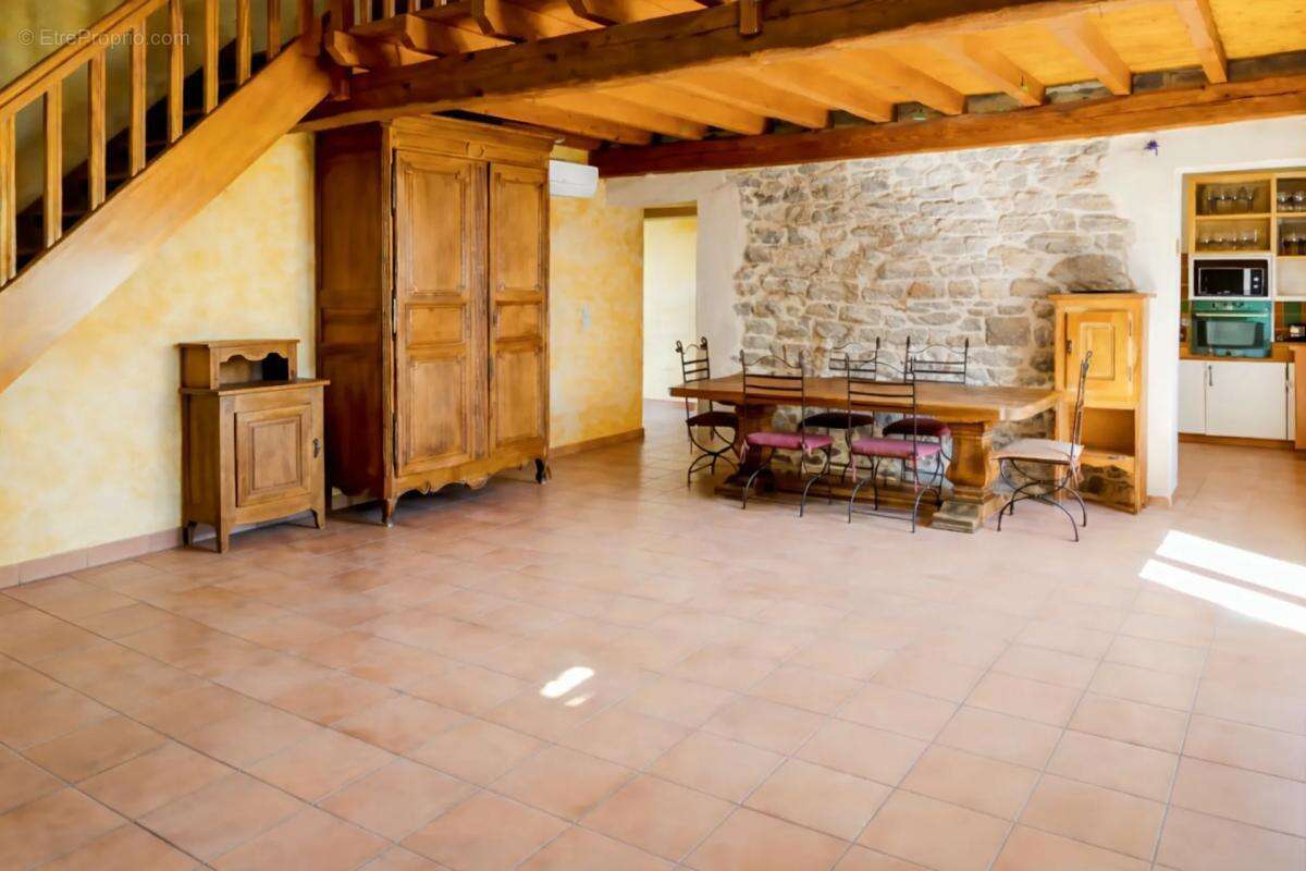 Maison à VILLEDAIGNE