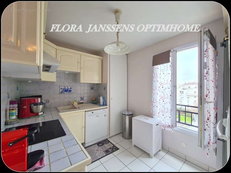 Appartement à VILLENEUVE-LA-GARENNE