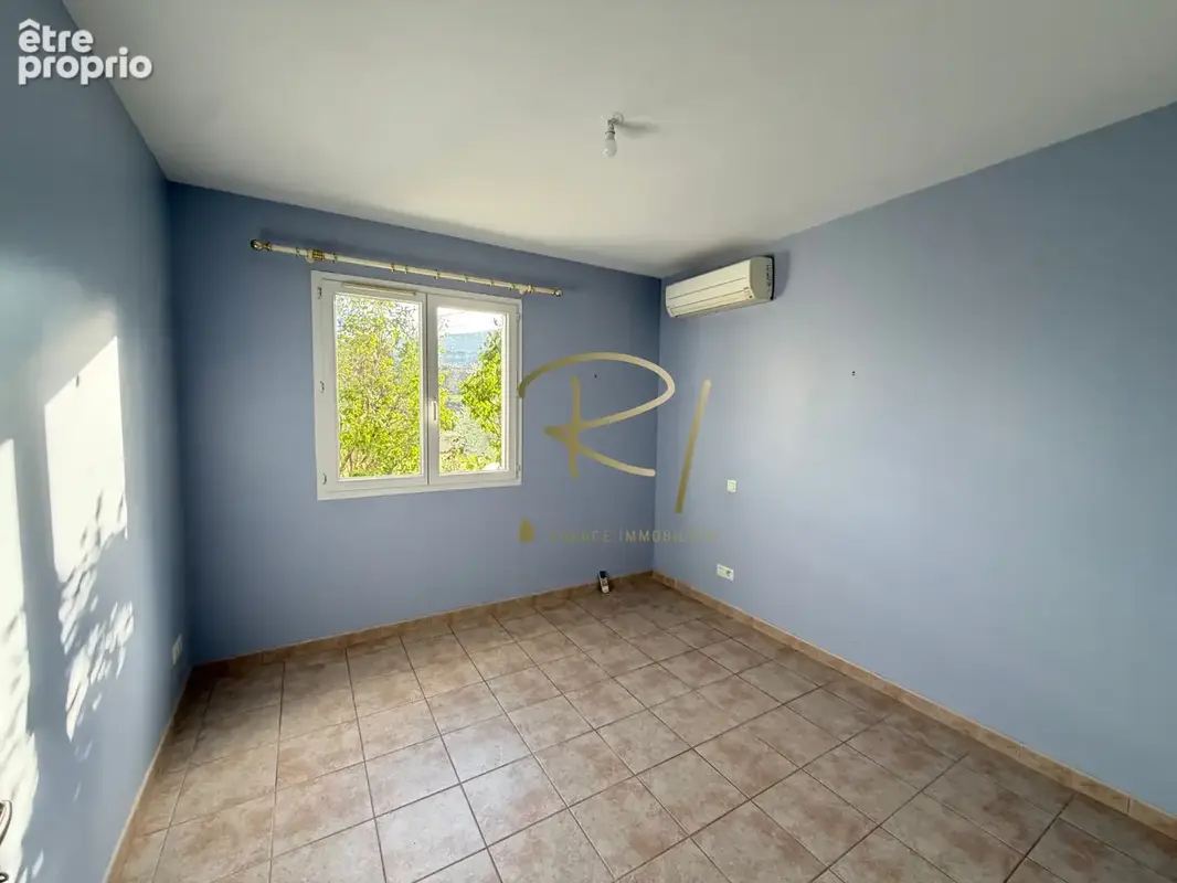 Villa avec piscine chauffée et 4 chambres - LES VANS - photo 6