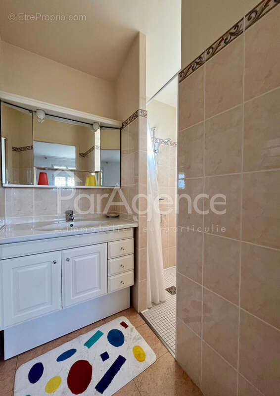 Maison à VAUX-SUR-MER