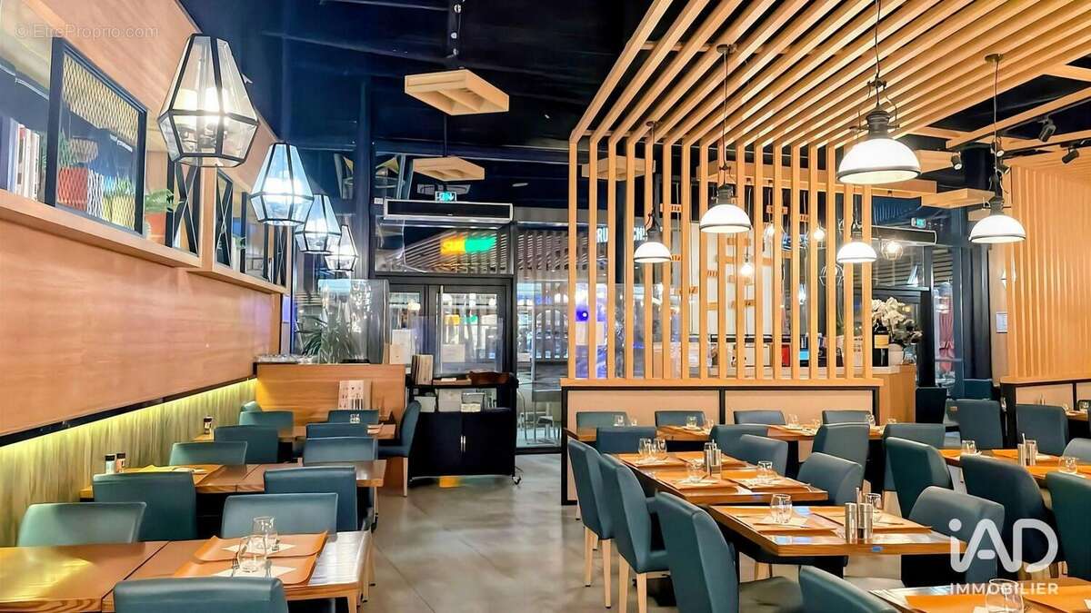 Photo 4 - Commerce à LE PONTET