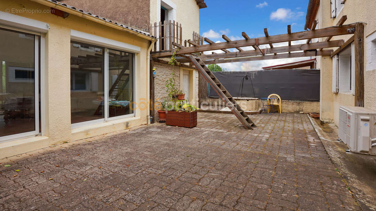 Maison à LABOUTARIE
