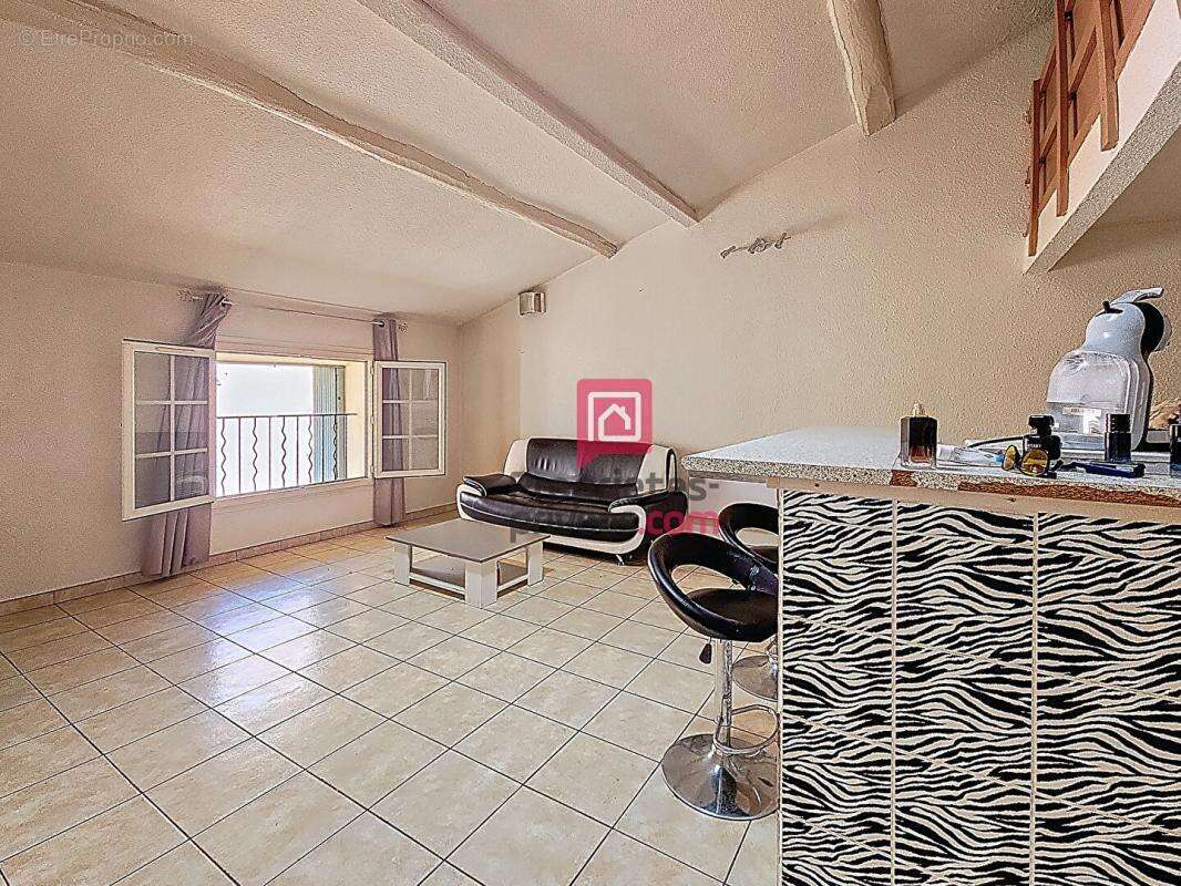 Appartement à LE MUY