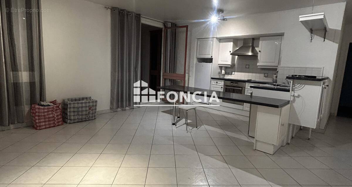 Appartement à CORBEIL-ESSONNES