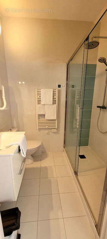 Commerce à MONT-PRES-CHAMBORD