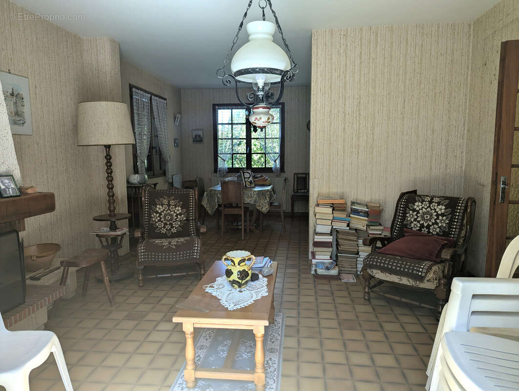 Pavillon traditionnel dans quartier résidentiel ! - photo 5