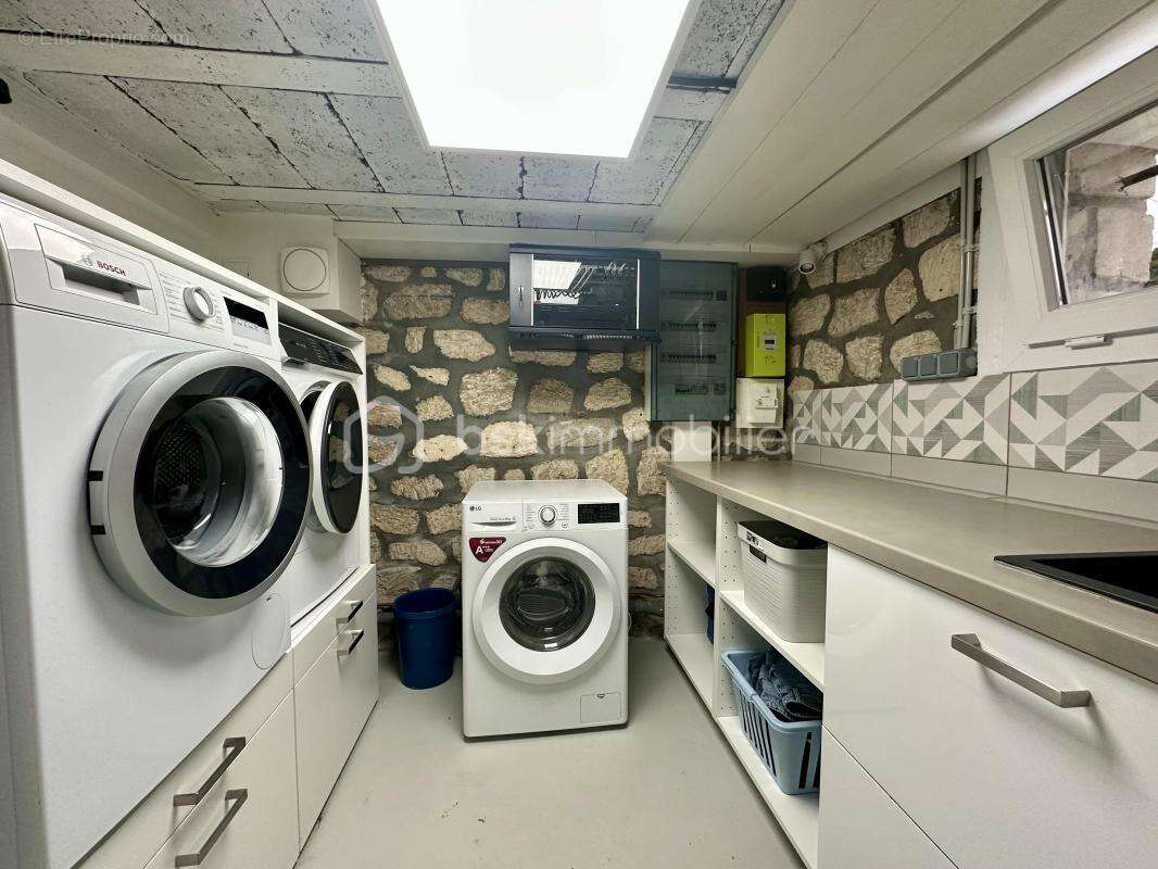 maison familiale sur  sous sol total  entièrement rénovée à 5 min de l'A16' - photo 13