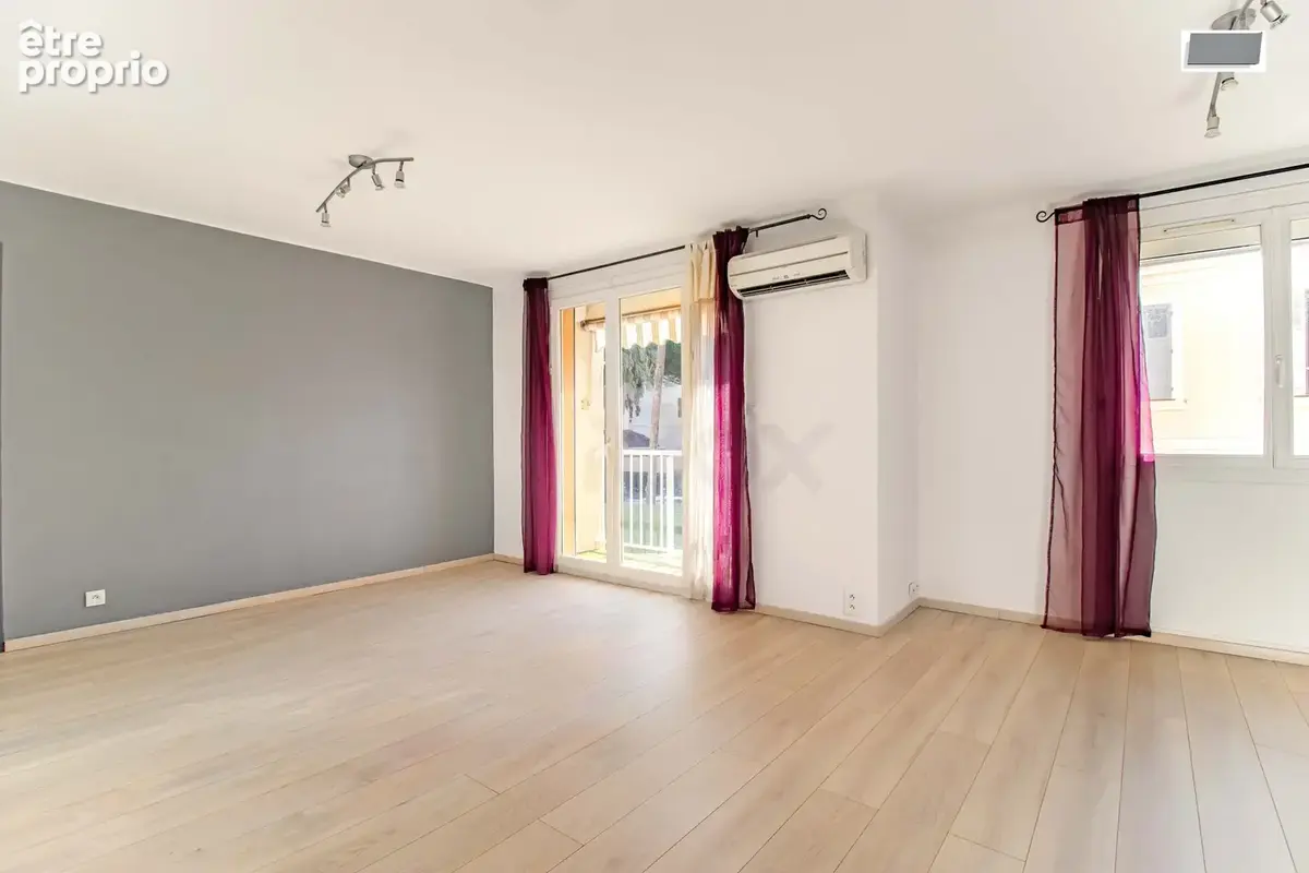 A vendre appartement t3 a hyeres avec terrasse et parking privatif - photo 5