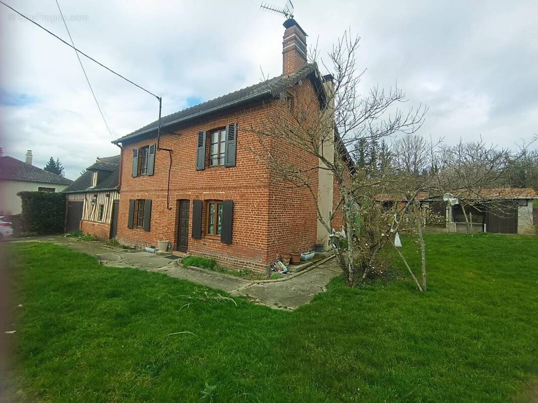 Maison à SAINT-MARTIN-AUX-CHARTRAINS