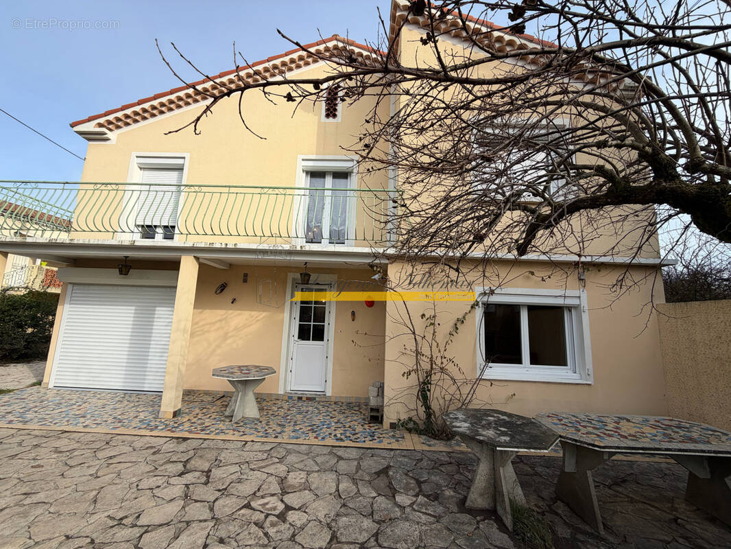 Maison à MONTELIMAR