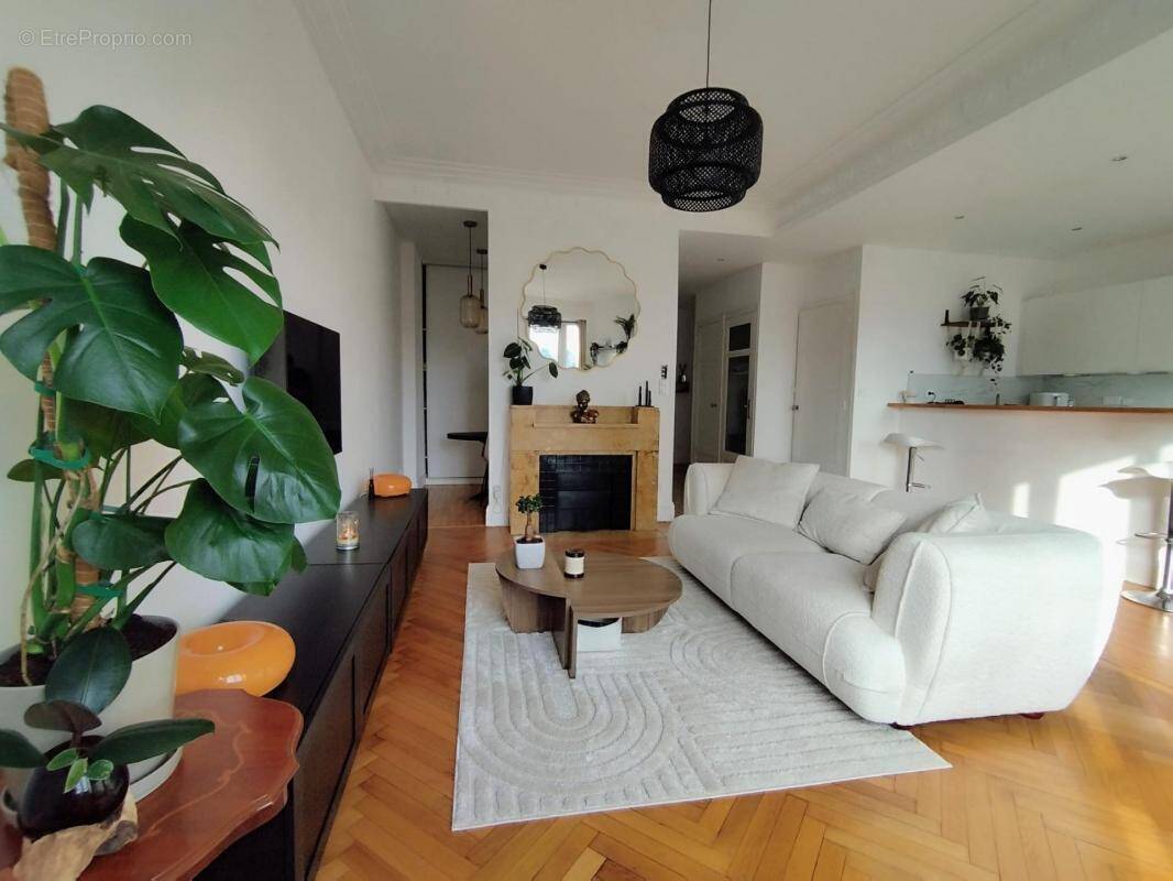 Appartement à SAINT-ETIENNE