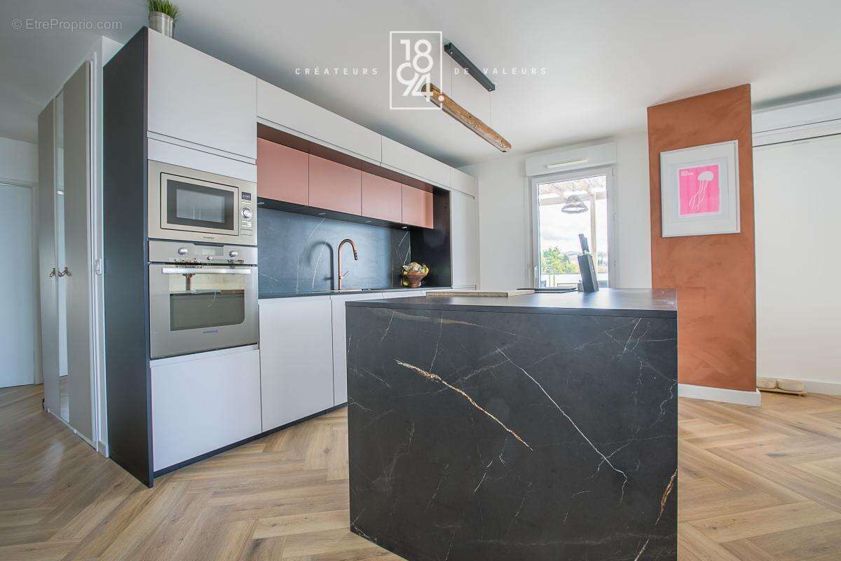 Appartement à MARSEILLE-16E