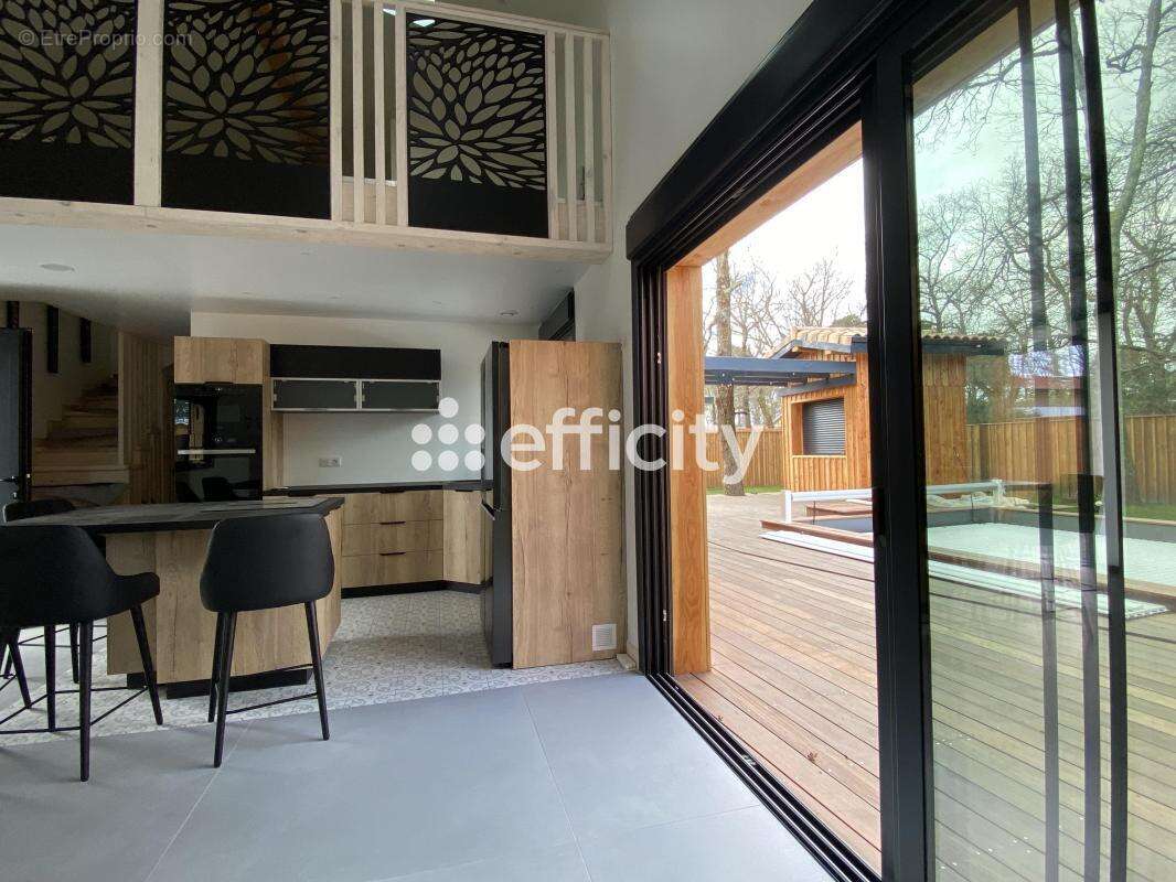 Maison 200 m² à Lege-Cap-Ferret  - photo 7