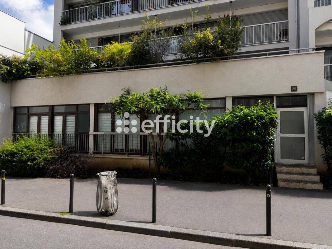 Commerce à PARIS-11E