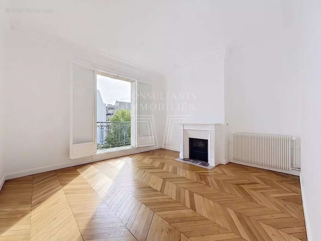 Voie privée - etage élevé - balcons - 2 chambres - - photo 3