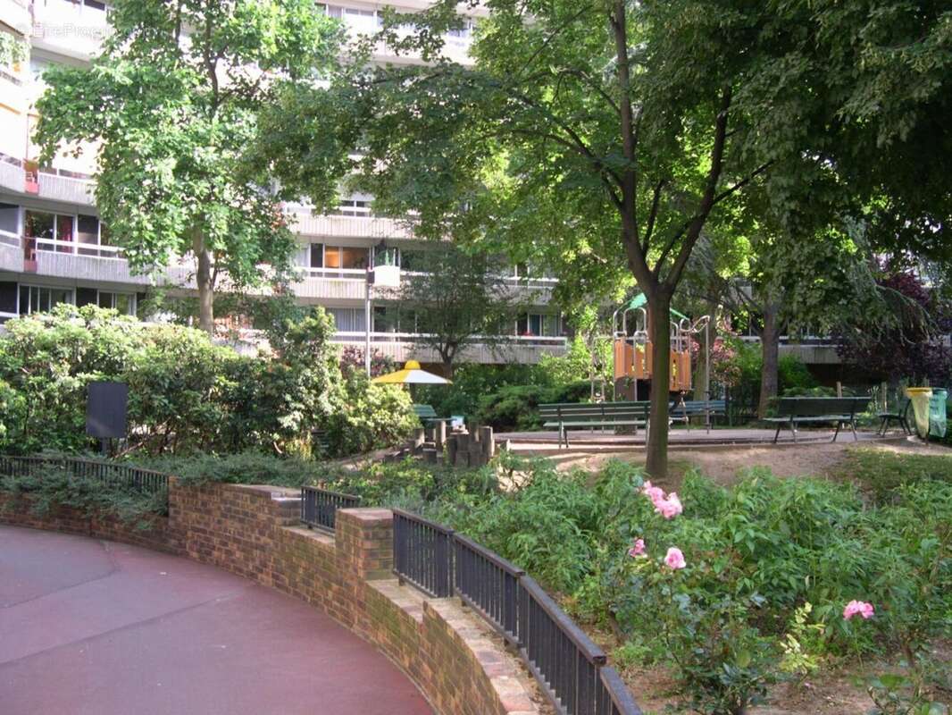 Appartement à PARIS-15E