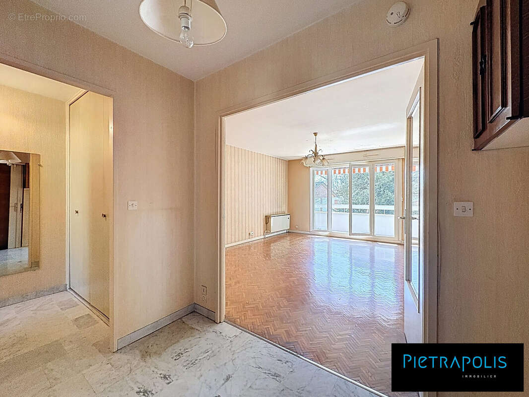 Appartement à FONTAINES-SUR-SAONE