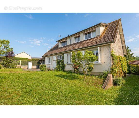 Maison à MEREVILLE