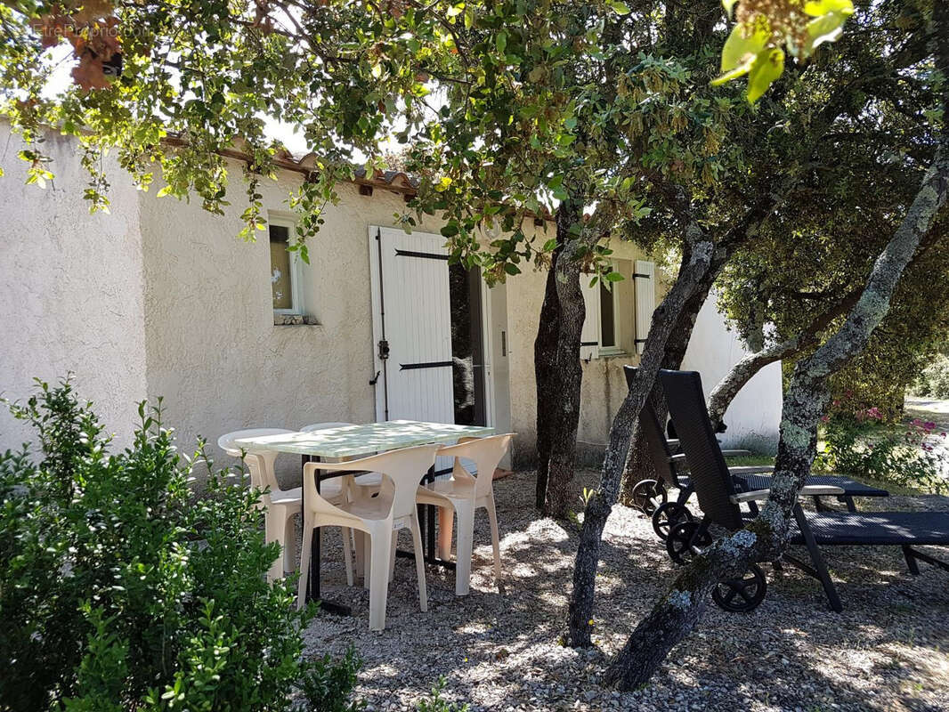 Maison à MALAUCENE