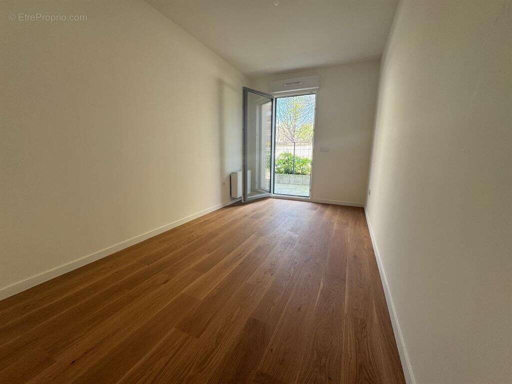 Appartement à SURESNES