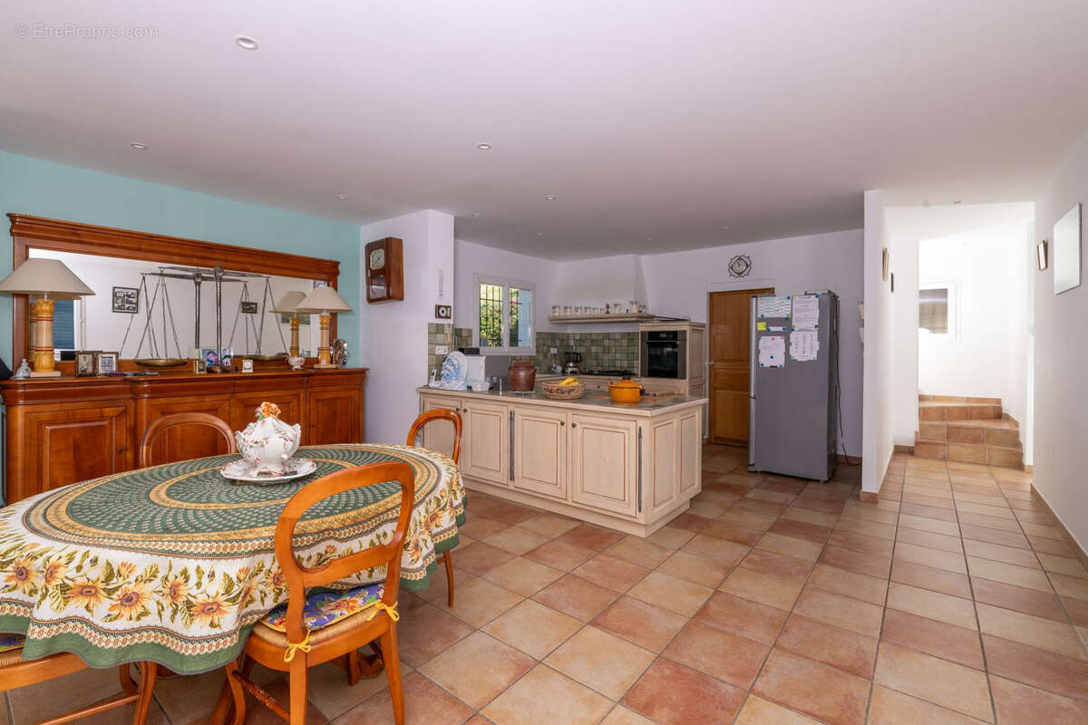 Elégante maison vue mer avec piscine et vue panoramique à Ollioules - photo 8