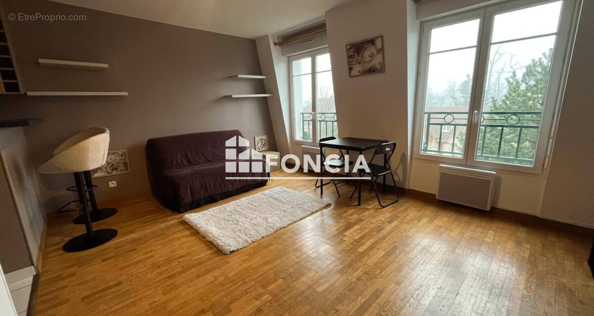 Appartement à LE PLESSIS-TREVISE