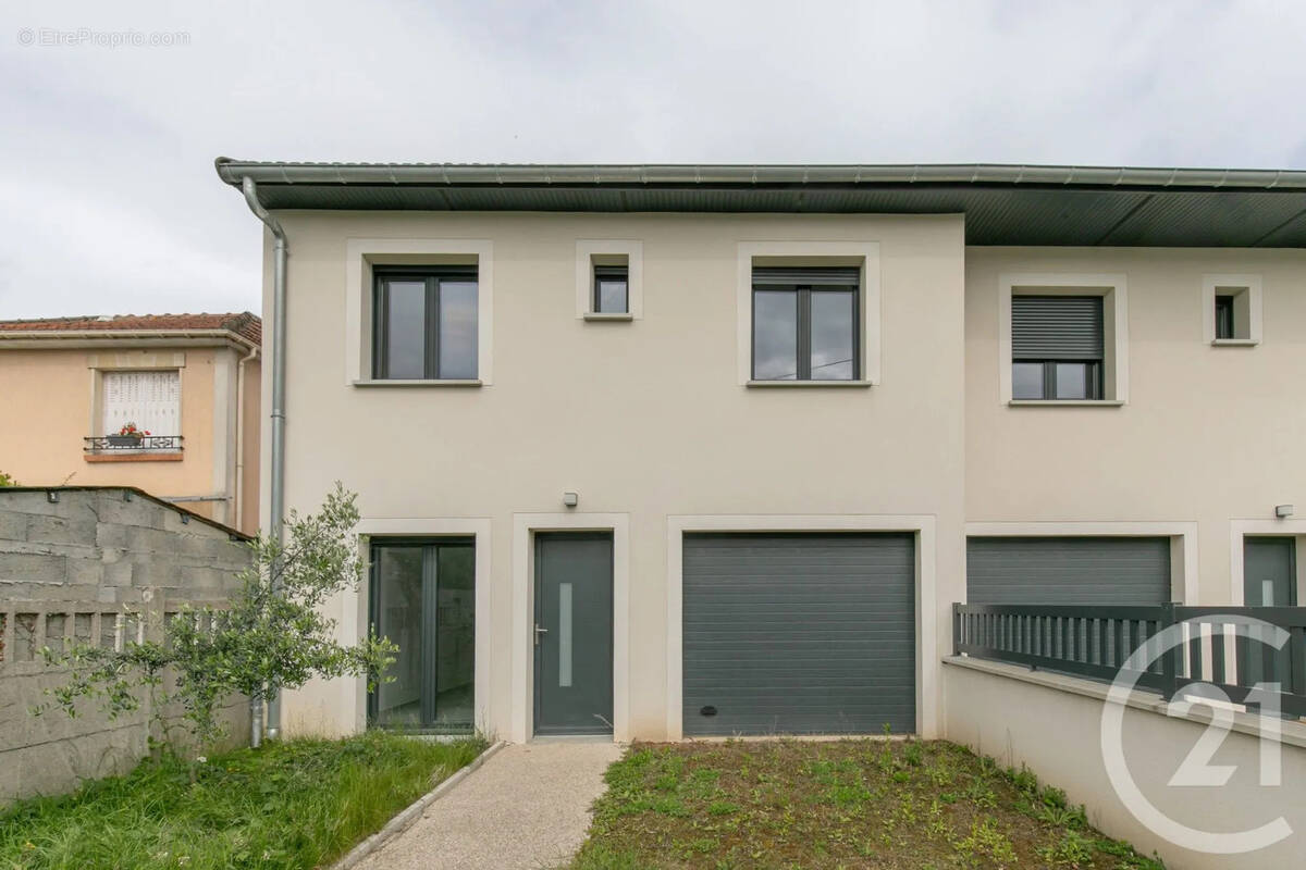 Maison à CHAMPIGNY-SUR-MARNE