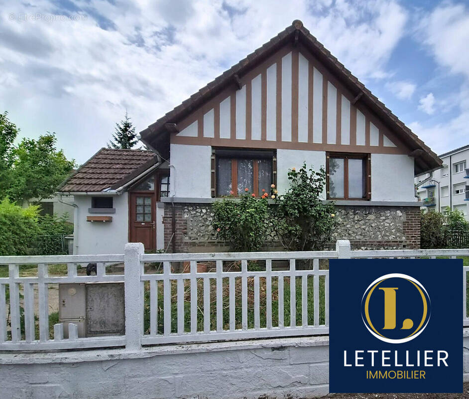Maison à ELBEUF