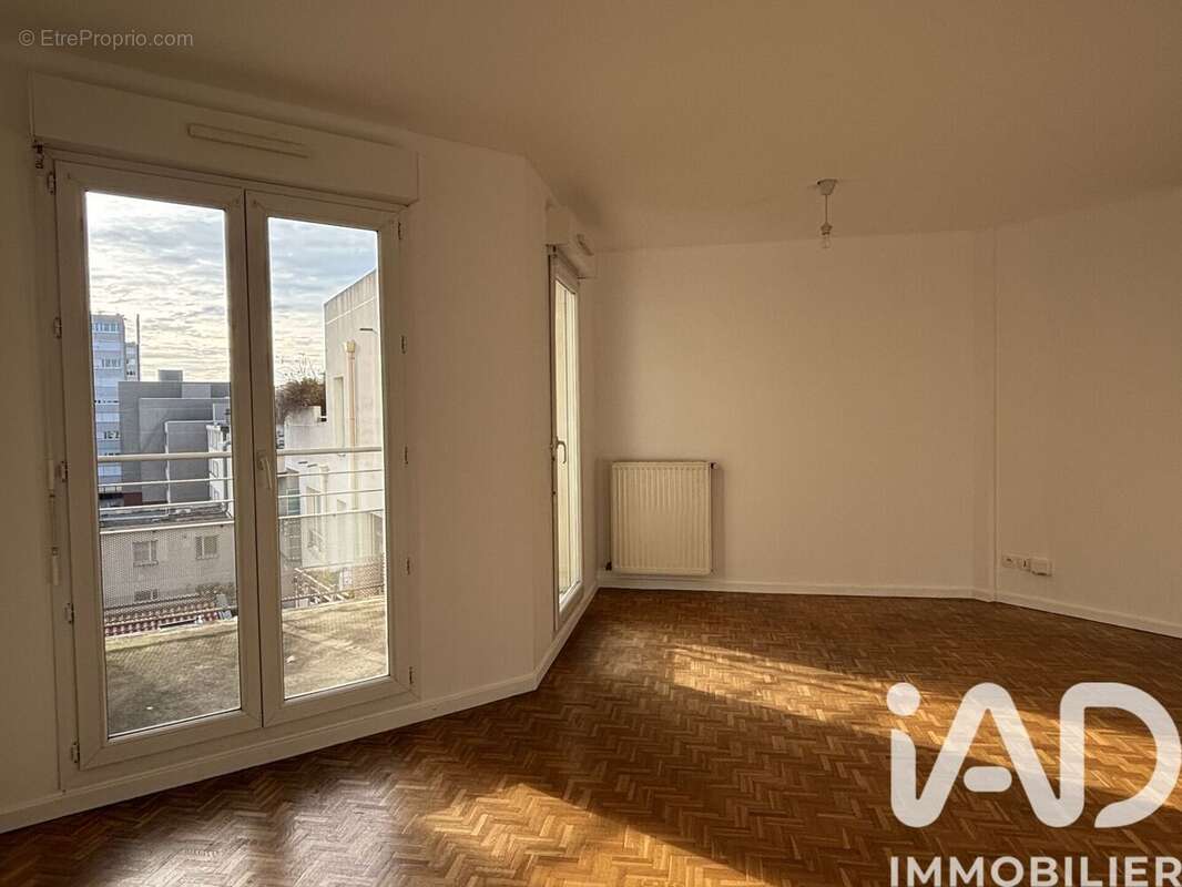 Photo 3 - Appartement à VILLEURBANNE
