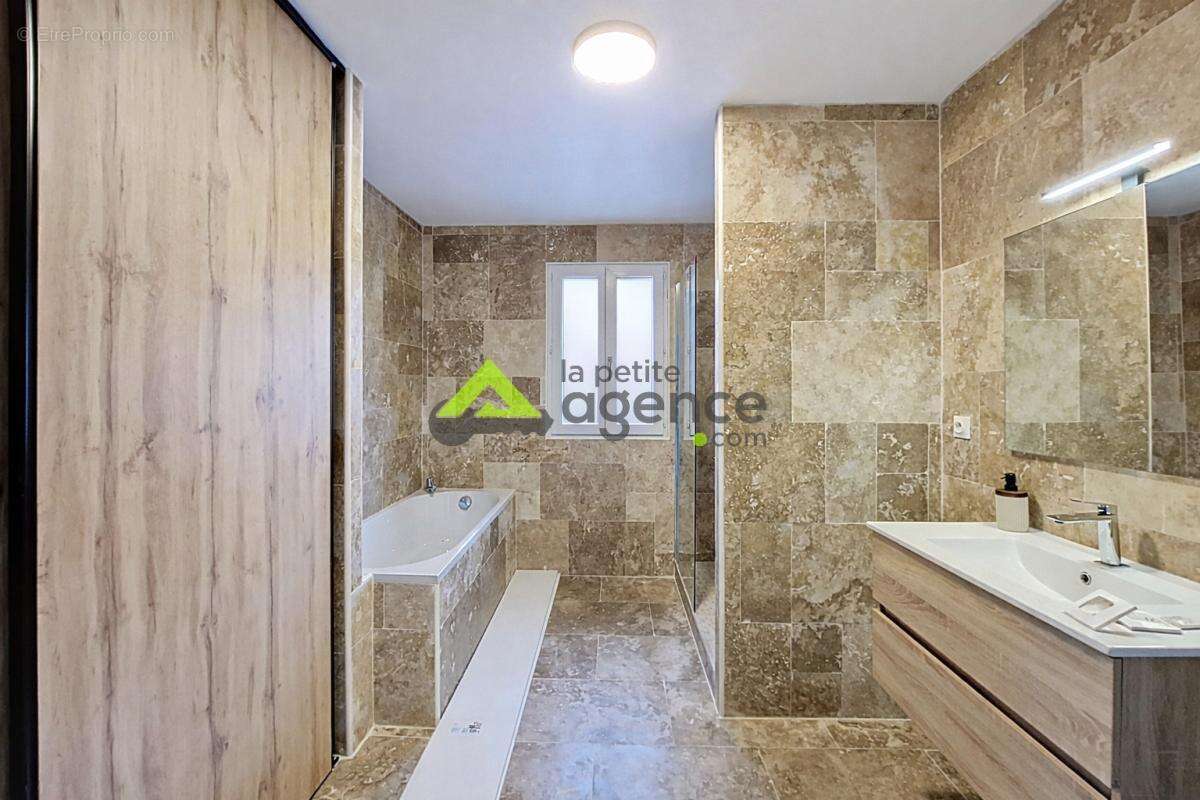 Maison à SAINT-FIEL