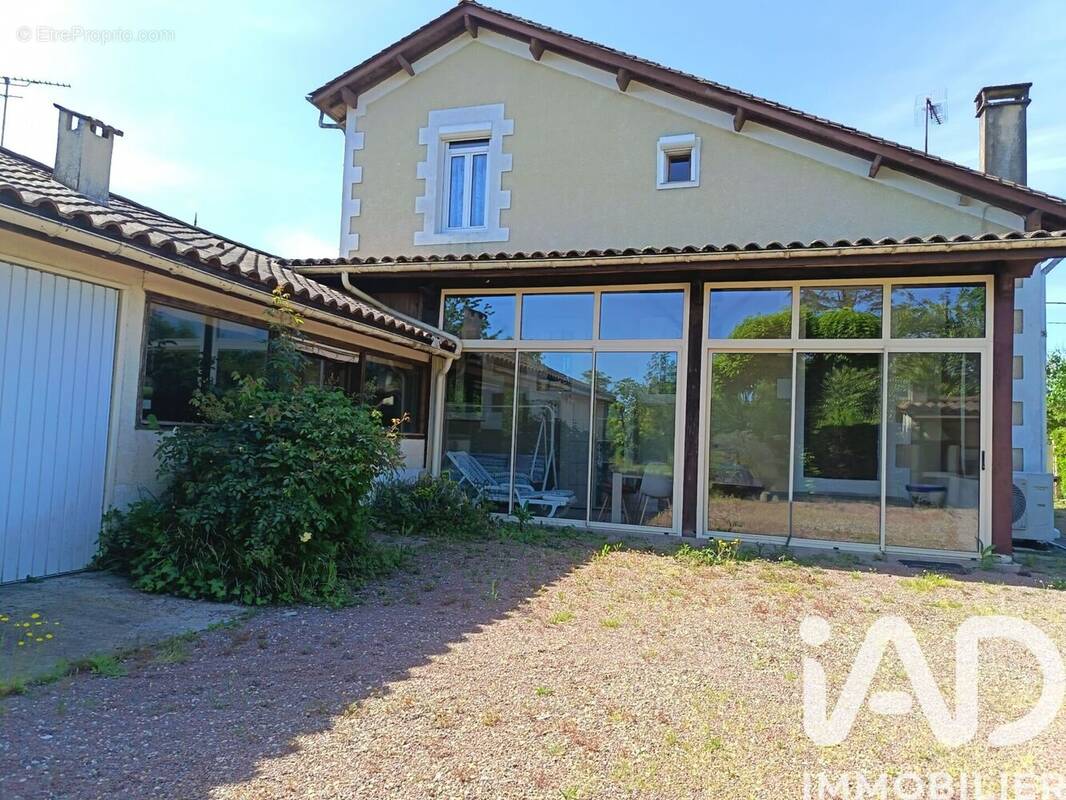 Photo 1 - Maison à COUTRAS