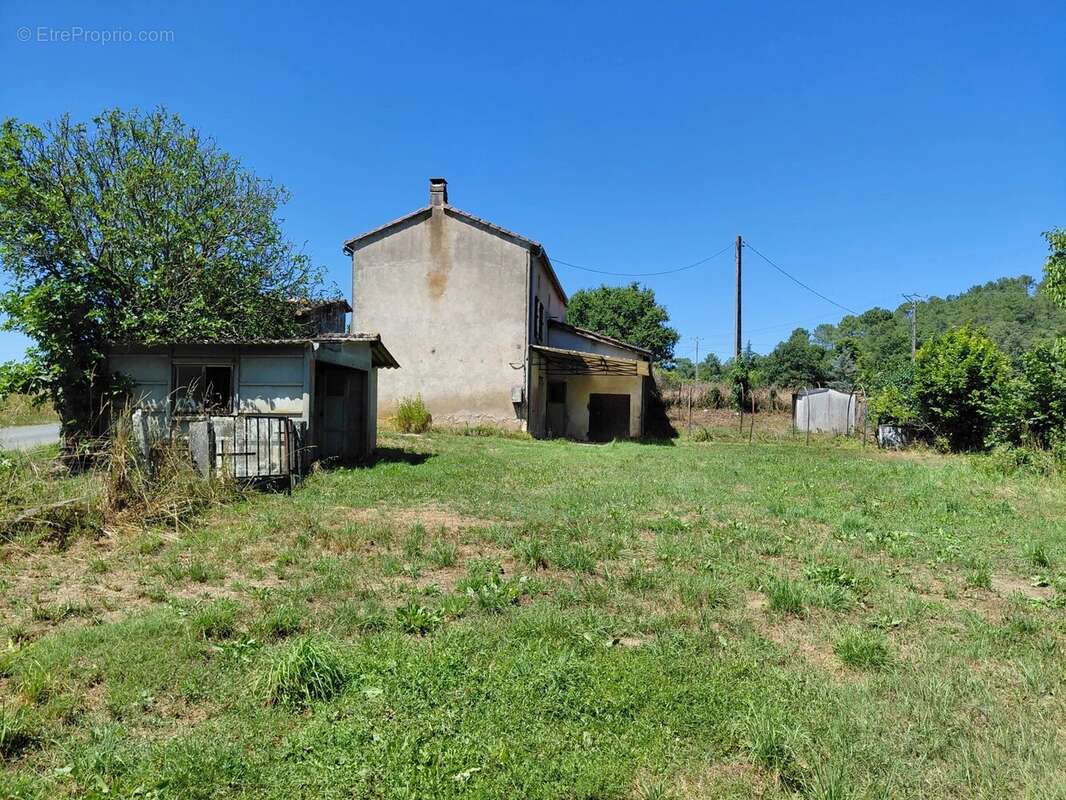 Maison à CUZORN
