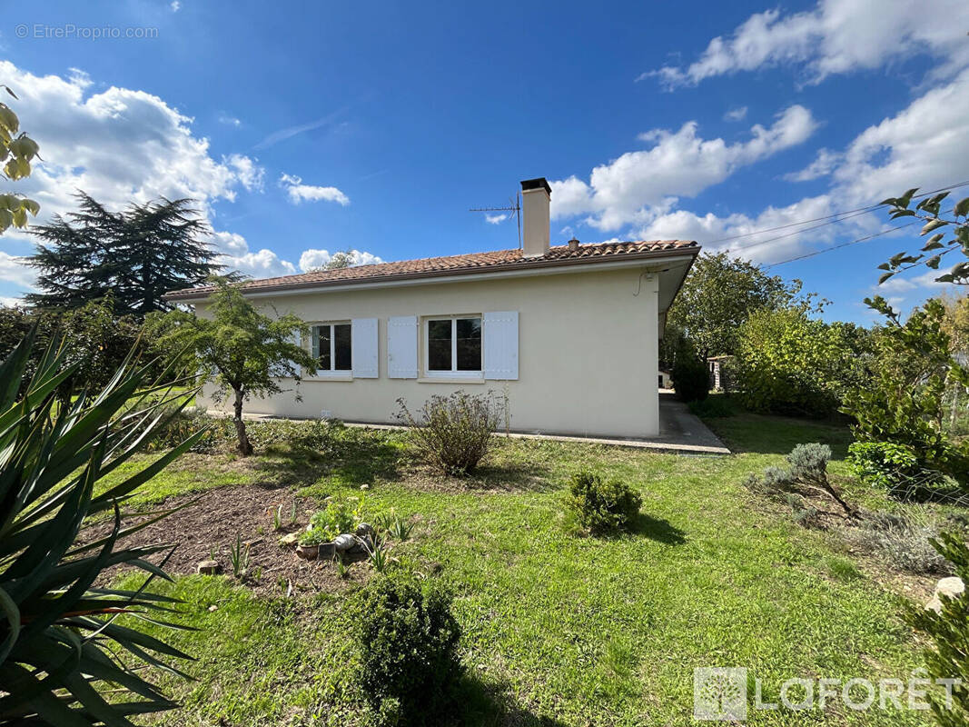 Maison à AMBARES-ET-LAGRAVE