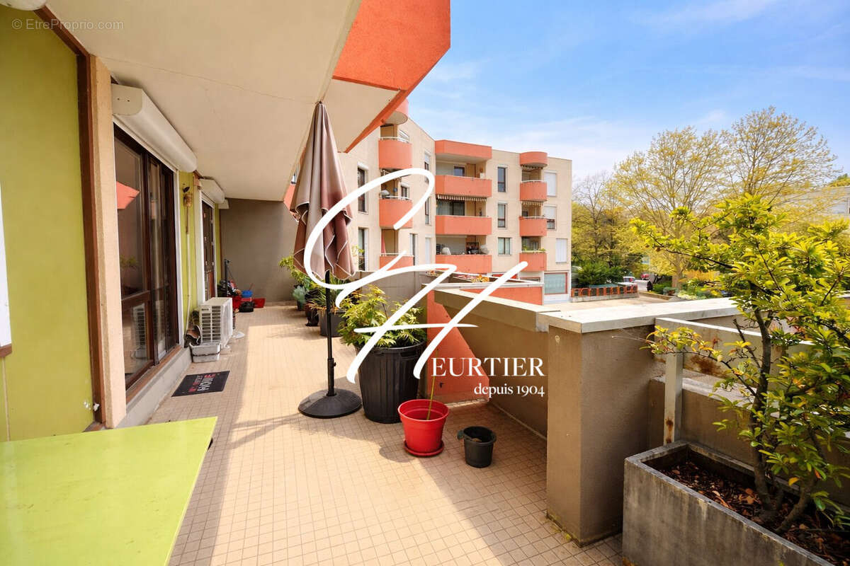 Appartement à FONTAINE