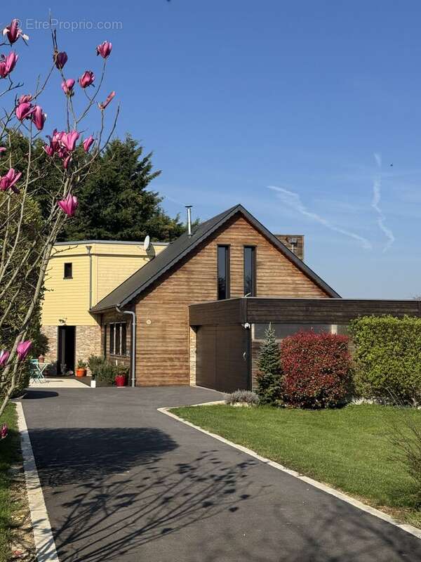 Maison à LETTEGUIVES